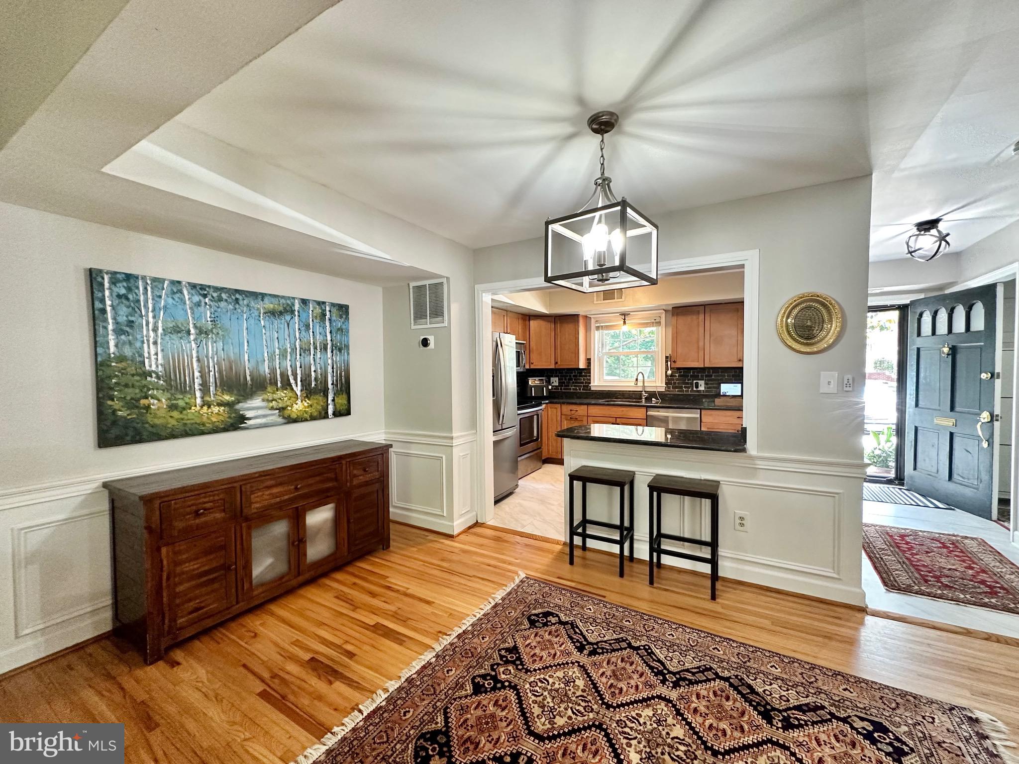 CARDINAL SQUARE - Residential Lease