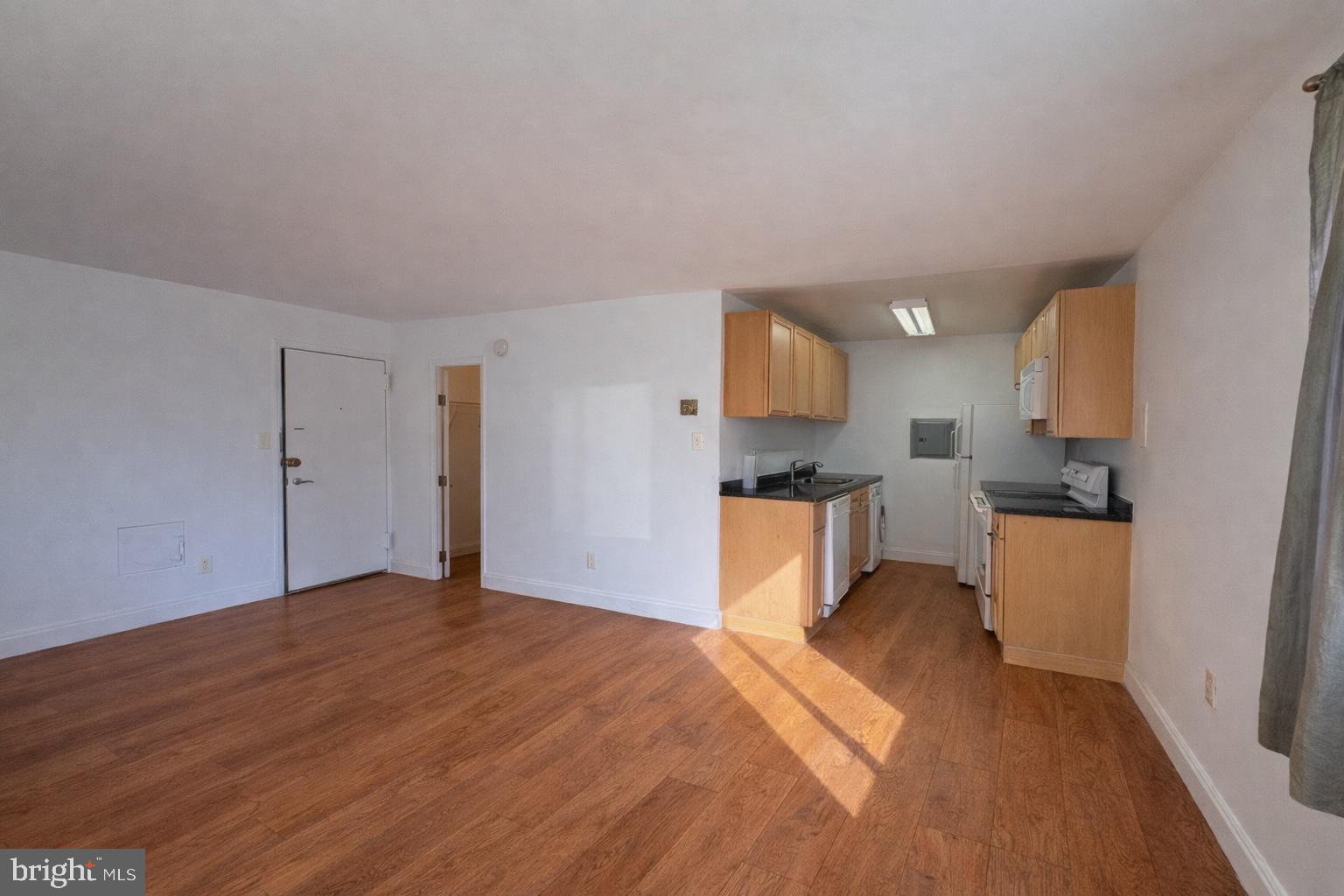 THE FAIRMONT 1005 CONDO - Residential