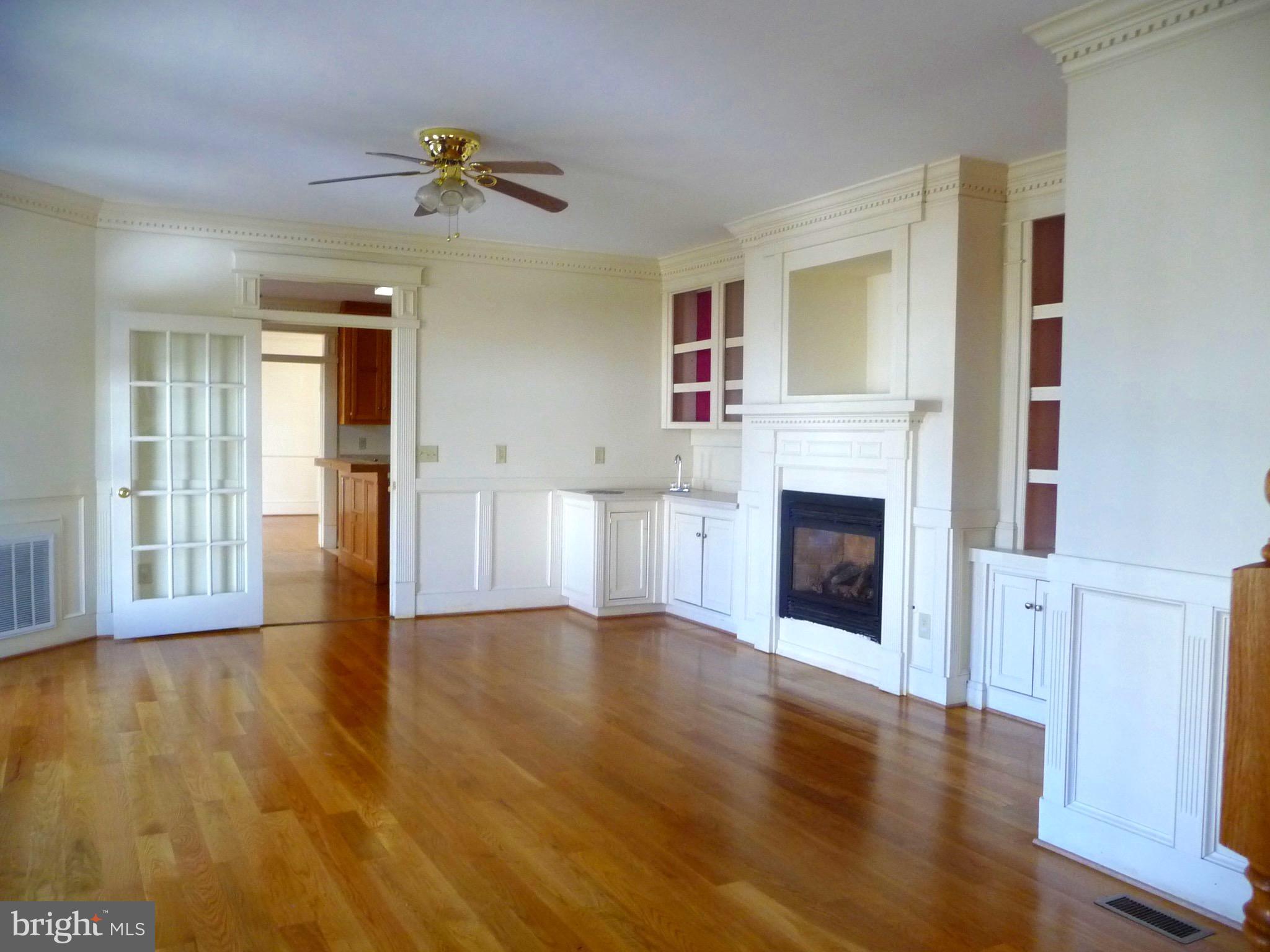 UPPER CHARLES STREET - Residential Income