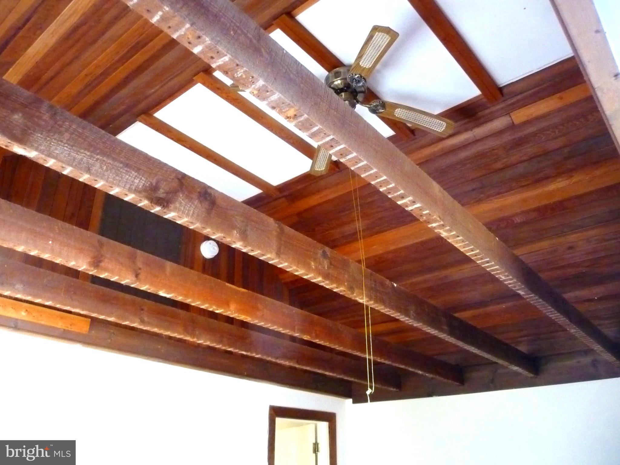 UPPER CHARLES STREET - Residential Income