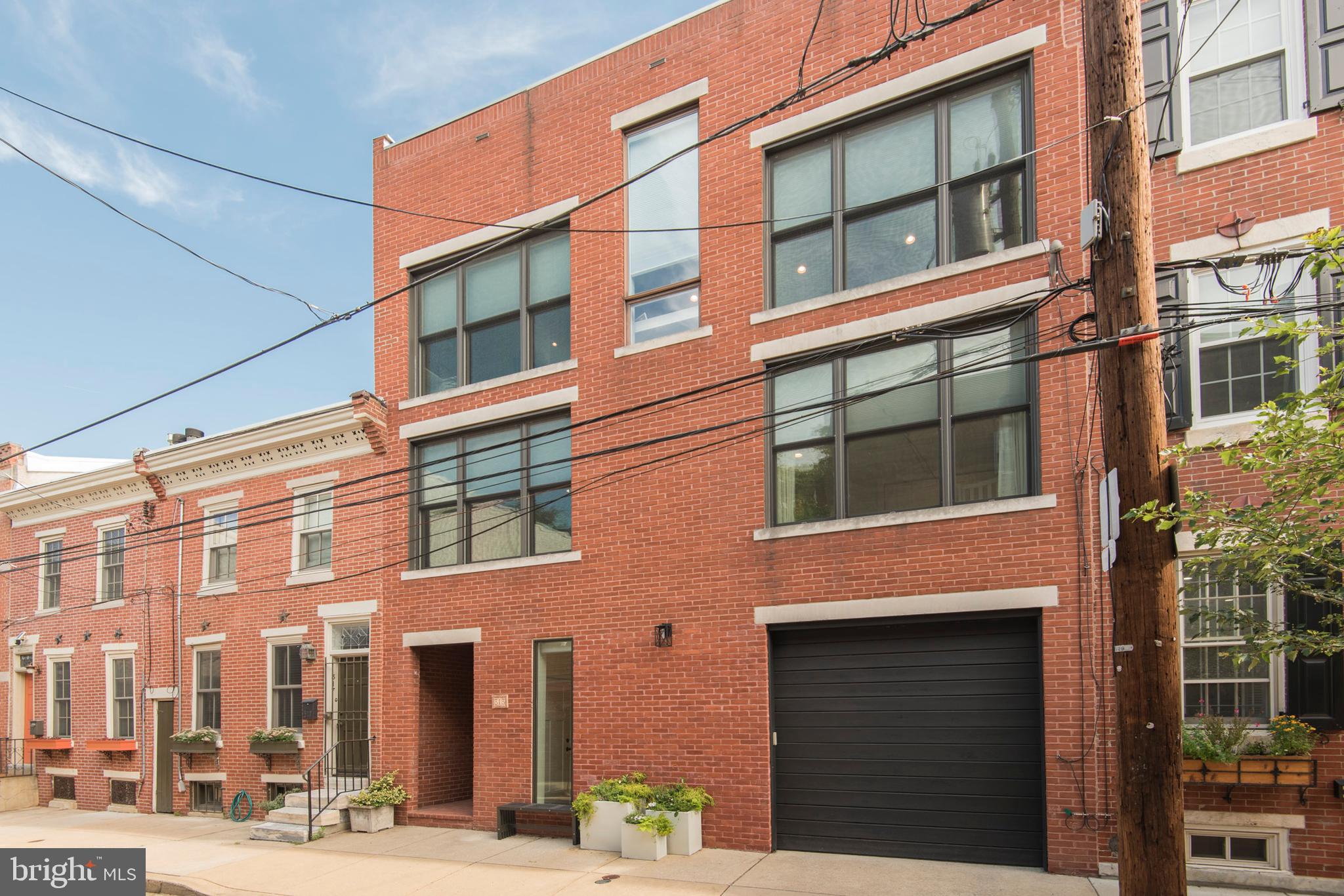 QUEEN VILLAGE - Residential