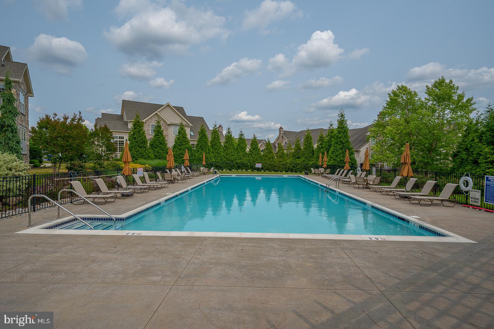 APPLEBROOK MEADOWS - Residential