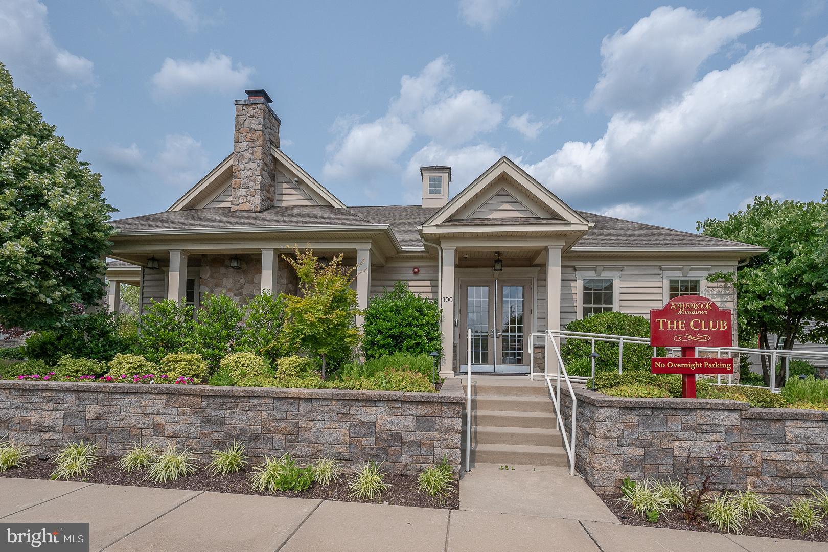 APPLEBROOK MEADOWS - Residential