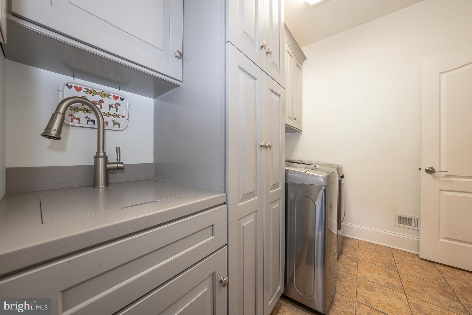 APPLEBROOK MEADOWS - Residential