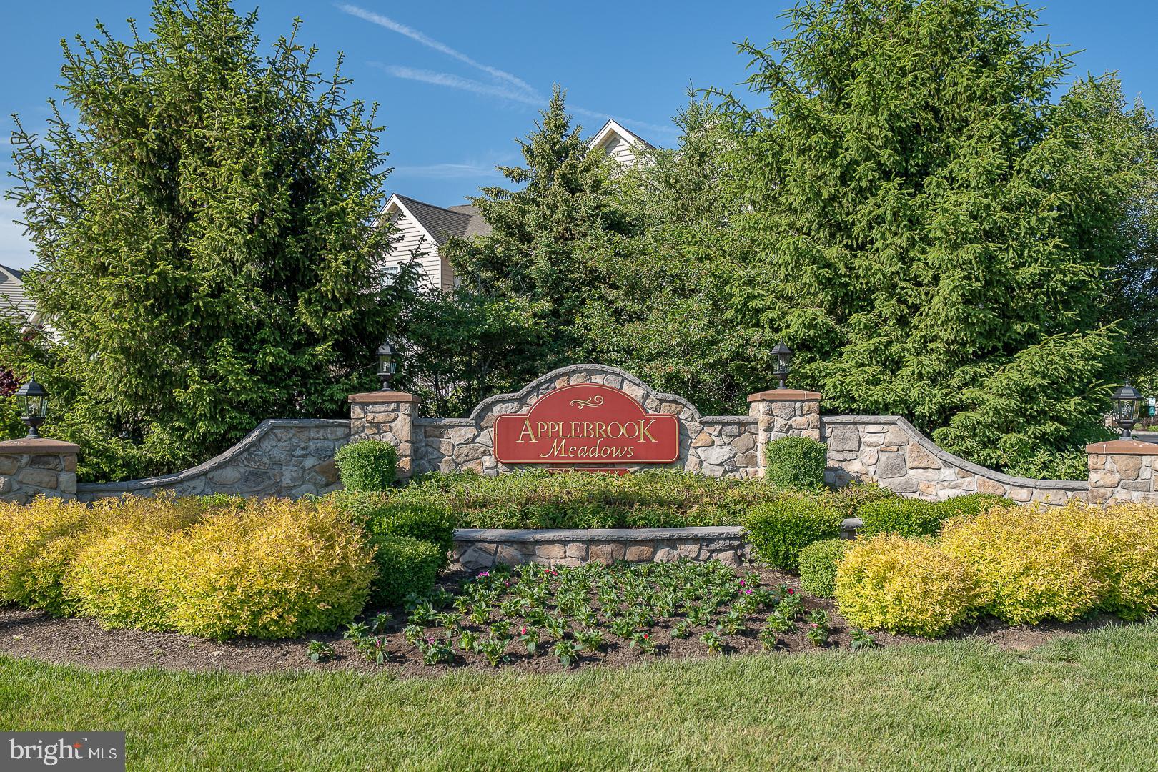 APPLEBROOK MEADOWS - Residential