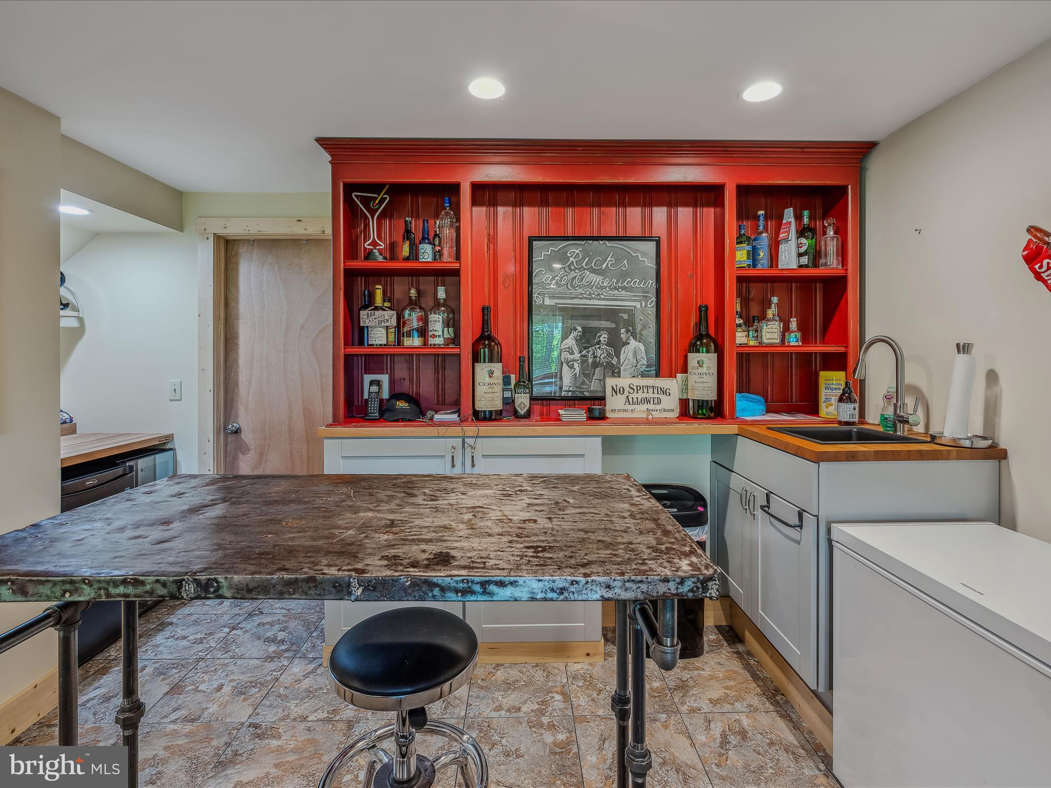 OLD MILL MANOR - Residential