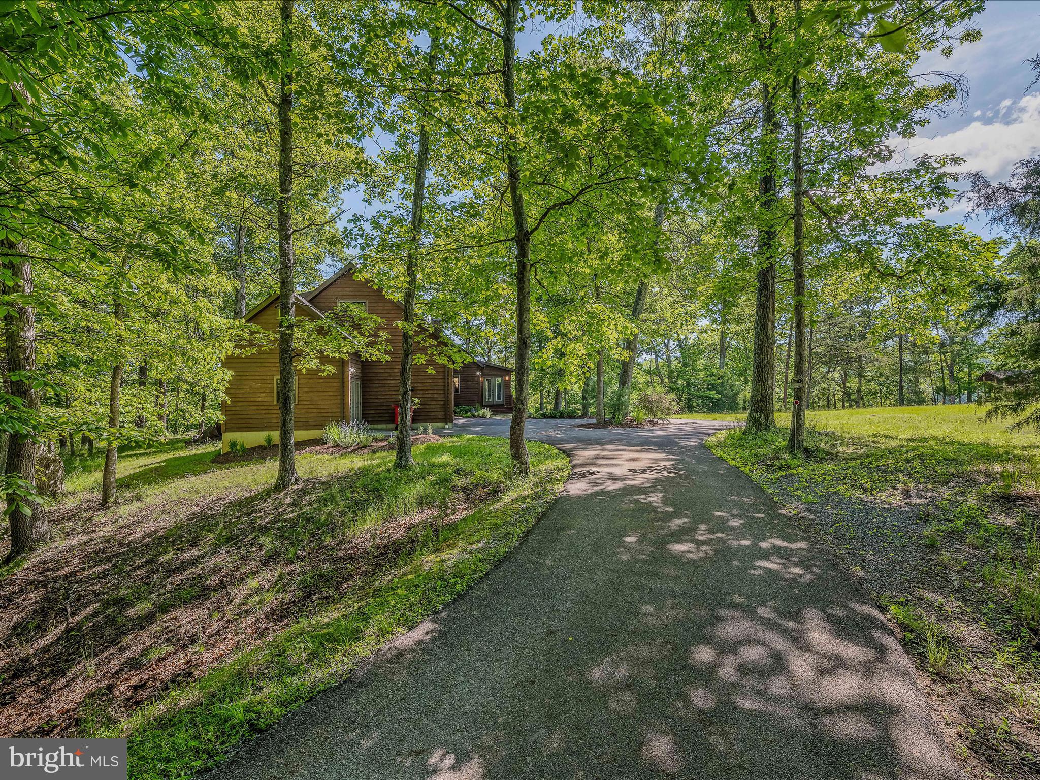 OLD MILL MANOR - Residential