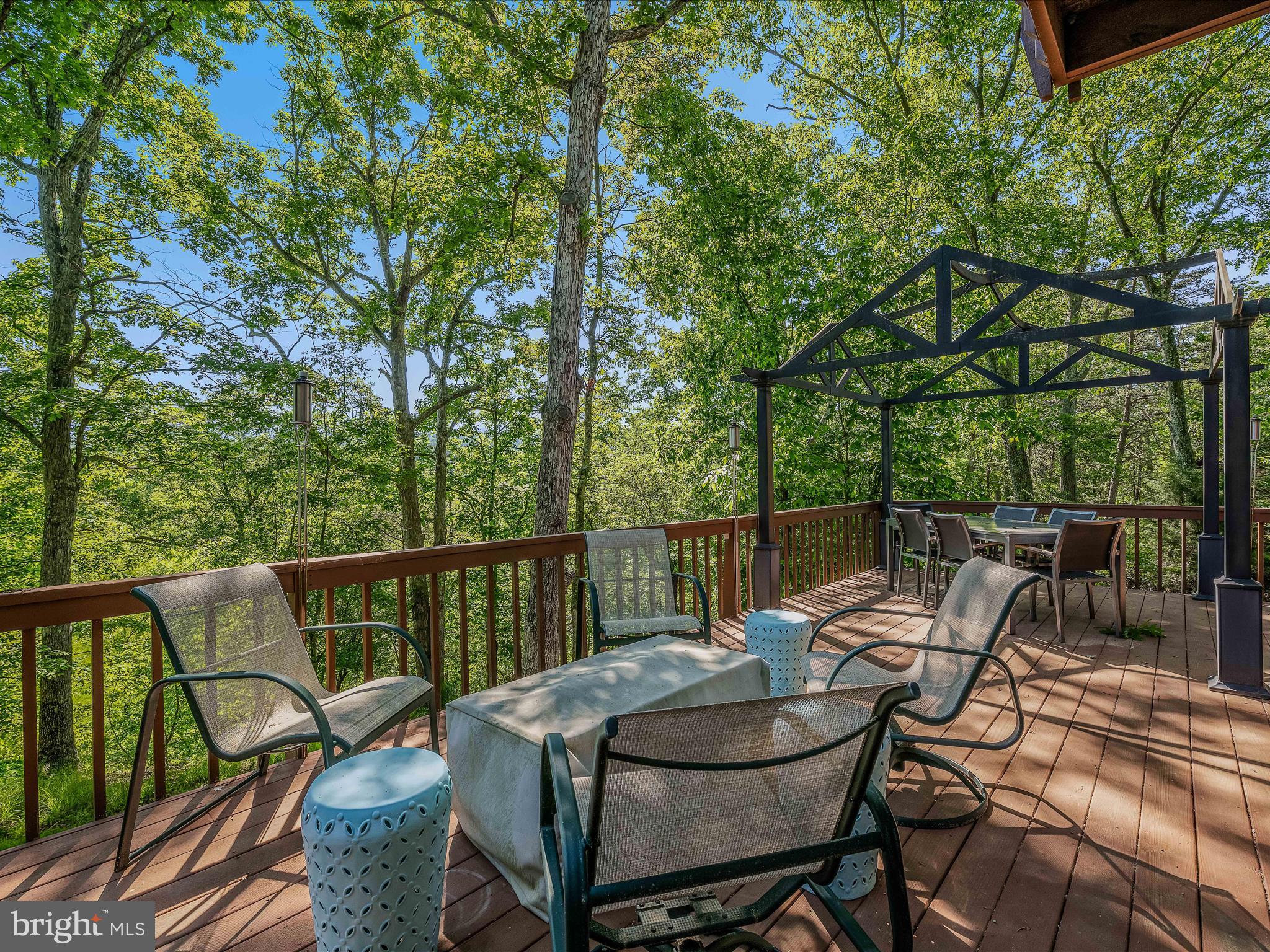 OLD MILL MANOR - Residential