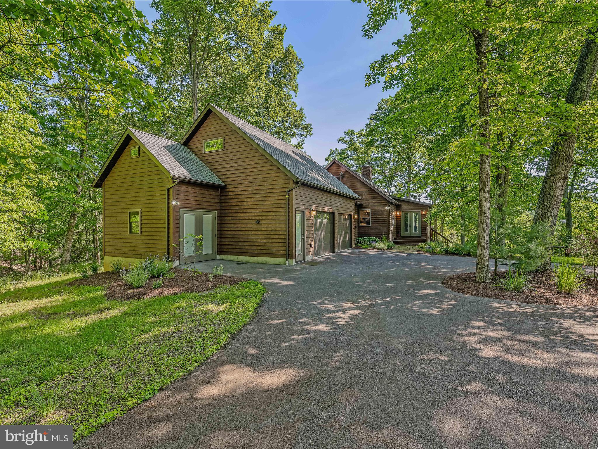 OLD MILL MANOR - Residential