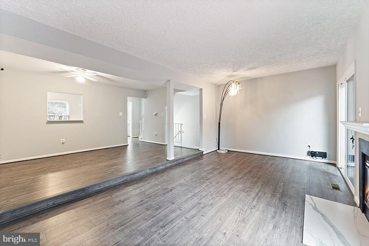 SENECA PARK - Residential