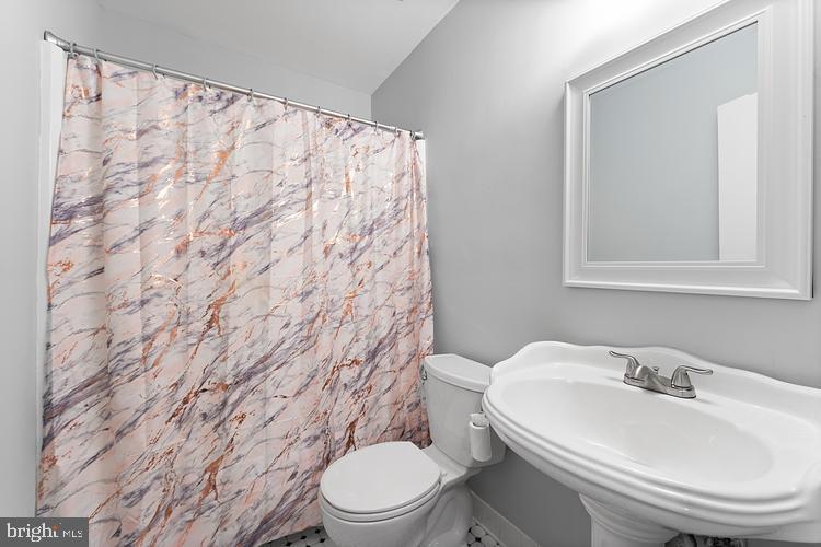 SENECA PARK - Residential