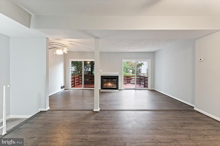 SENECA PARK - Residential