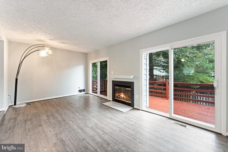 SENECA PARK - Residential