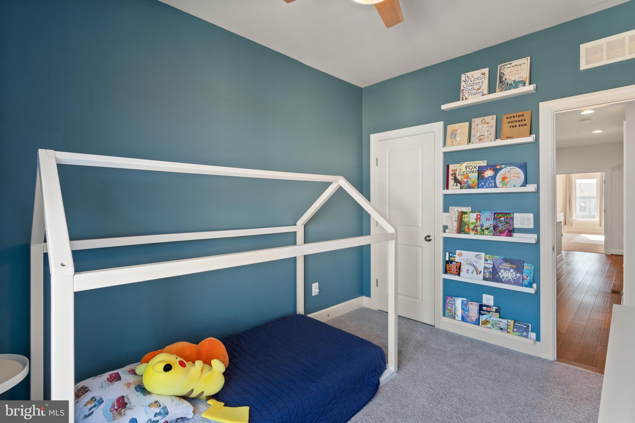 ONE LOUDOUN - Residential