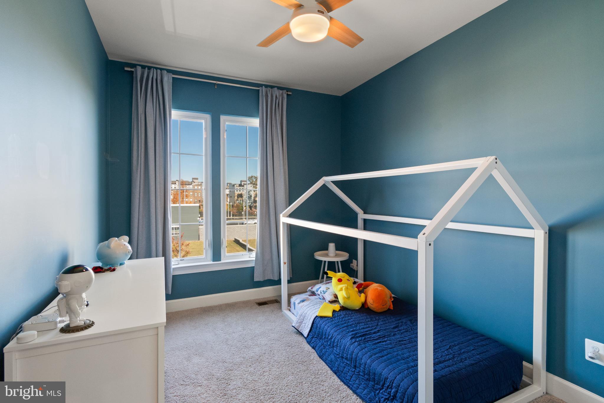 ONE LOUDOUN - Residential