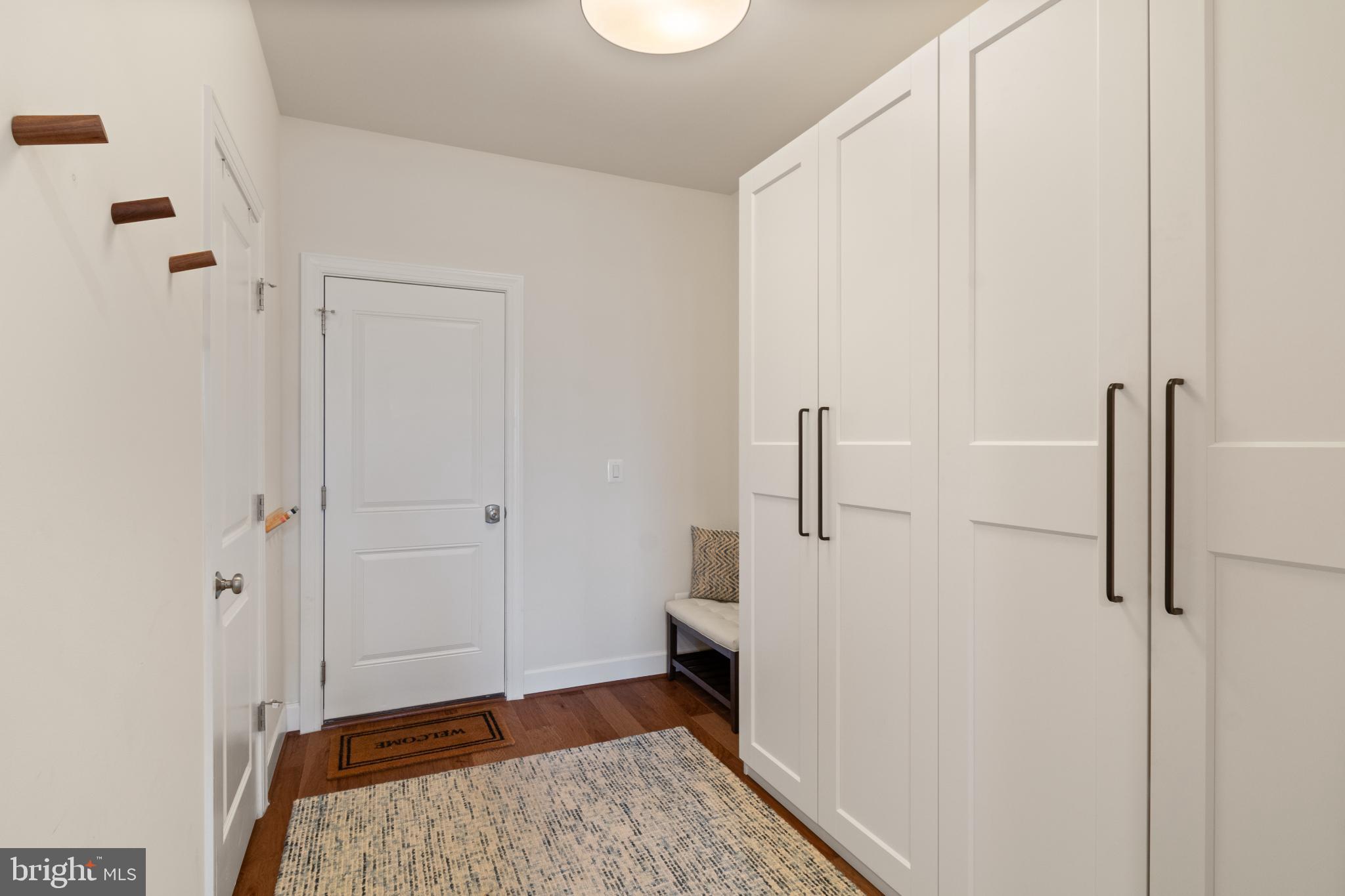 ONE LOUDOUN - Residential