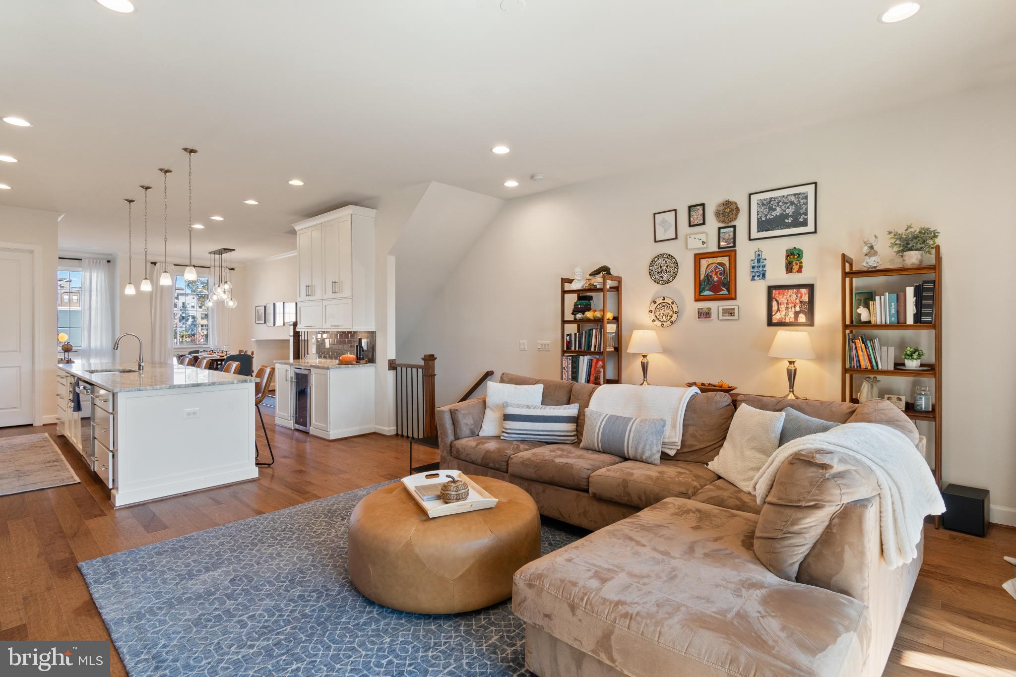 ONE LOUDOUN - Residential