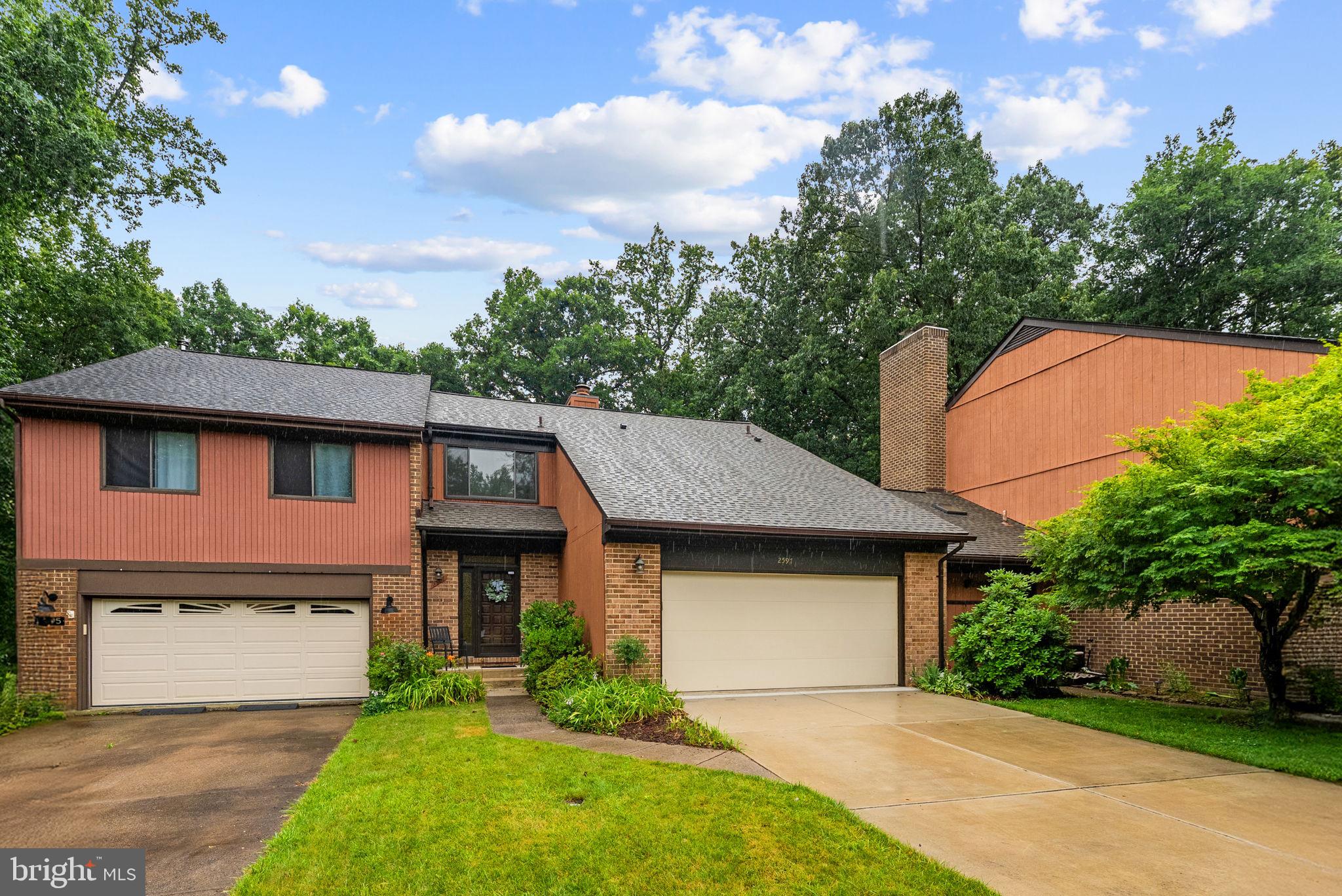 2597 TREE HOUSE DRIVE