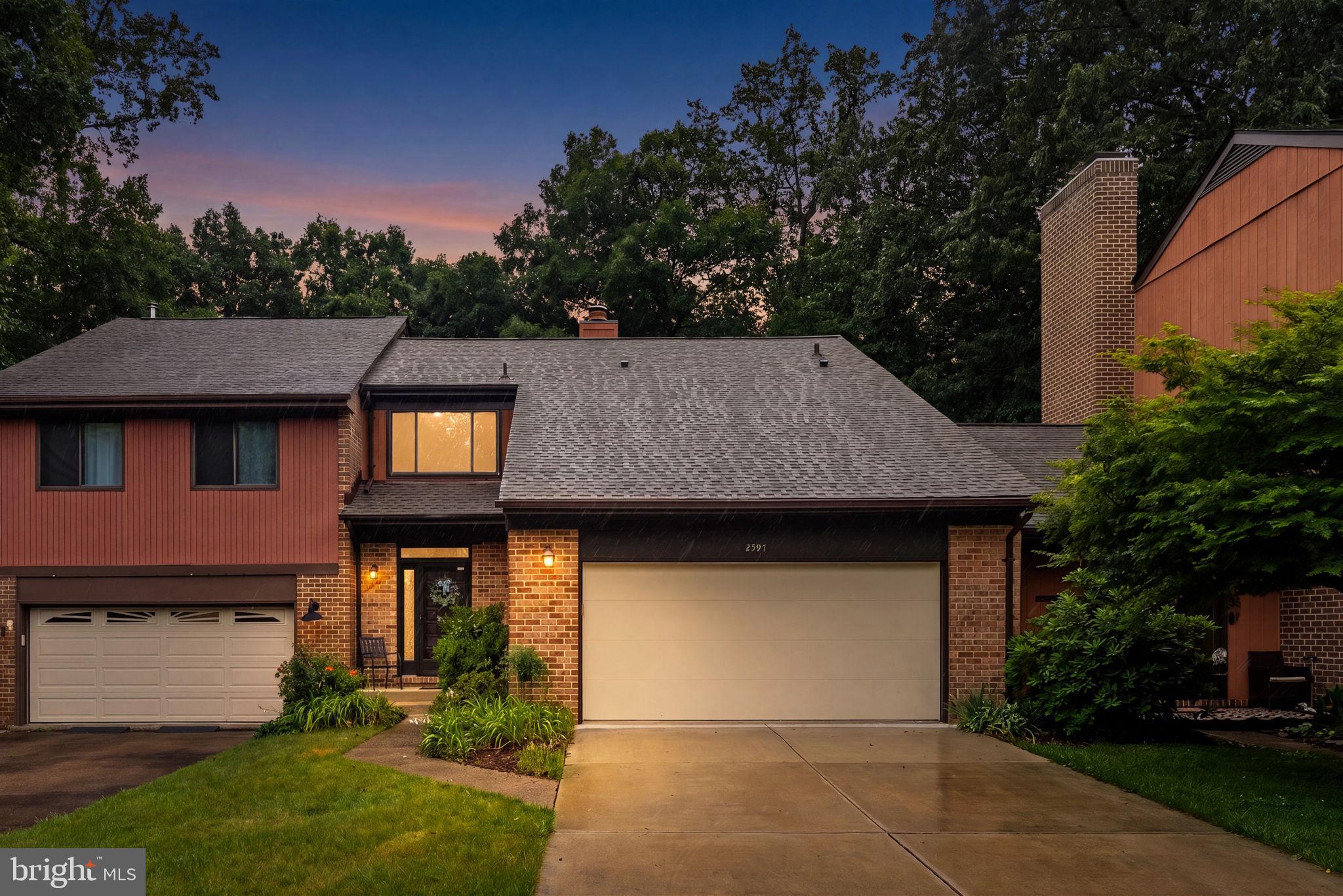 2597 TREE HOUSE DRIVE
