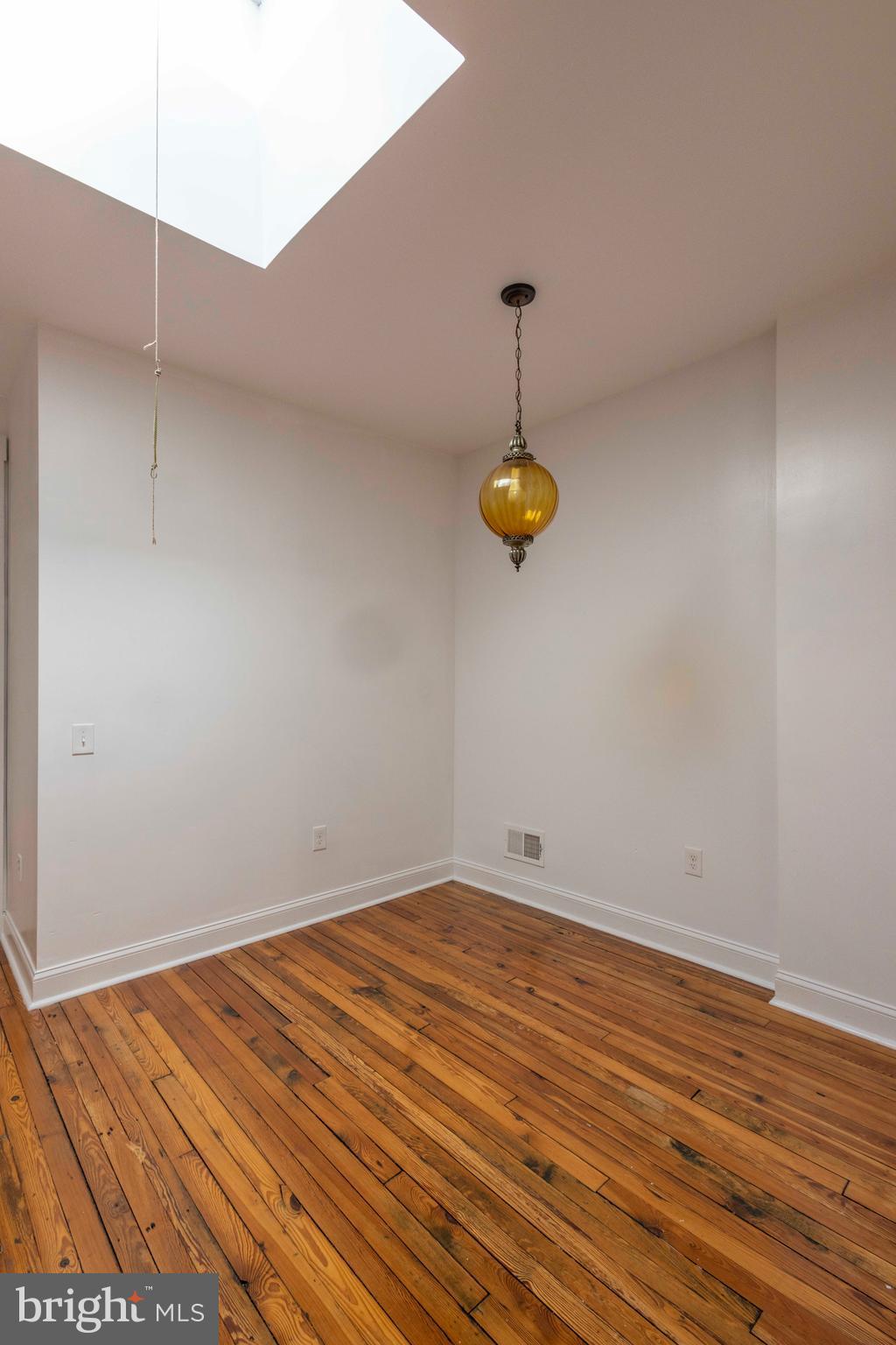 GREEKTOWN - Residential Lease