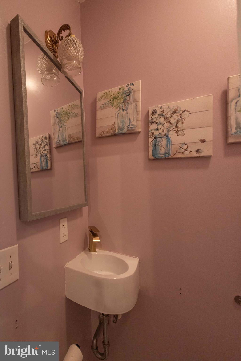 GREEKTOWN - Residential Lease