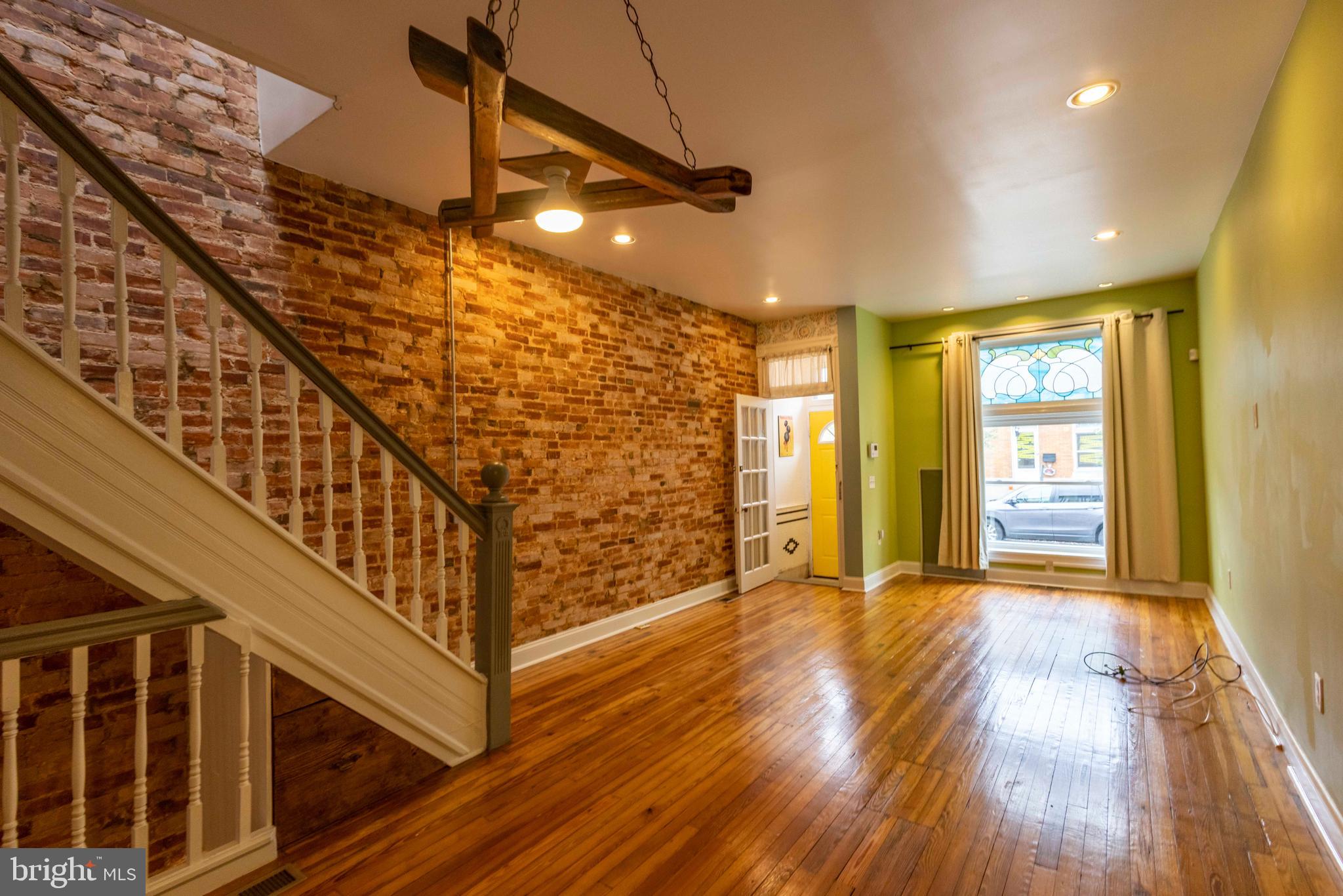 GREEKTOWN - Residential Lease