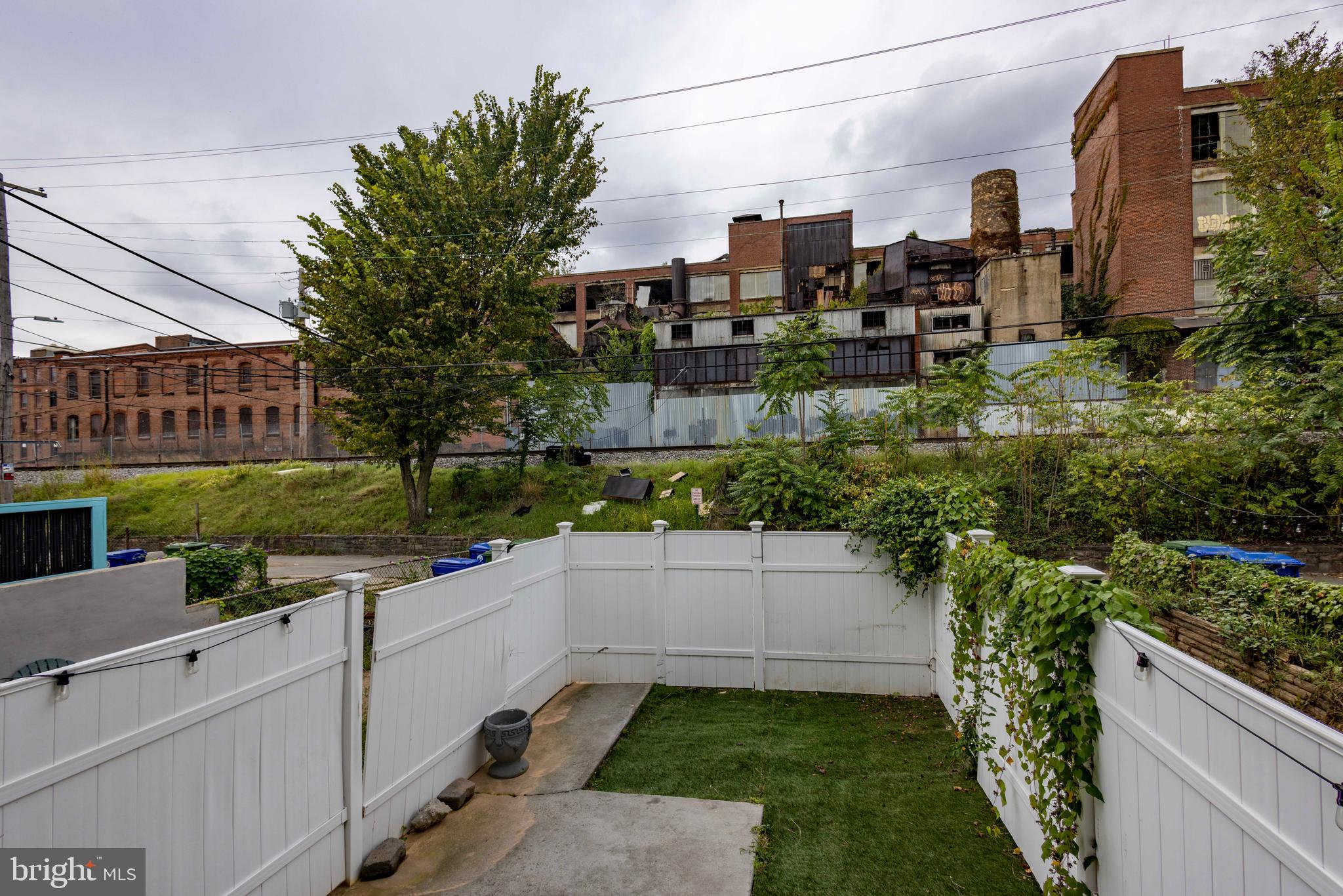 GREEKTOWN - Residential Lease