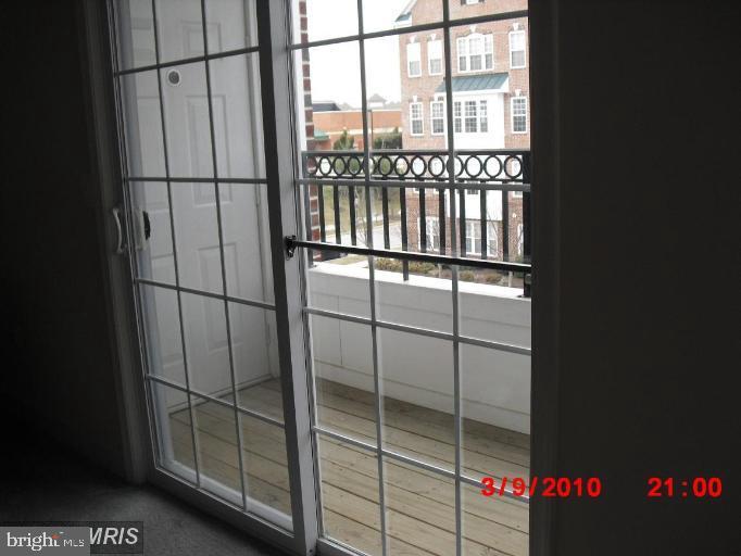 RIVER HILL - Residential Lease