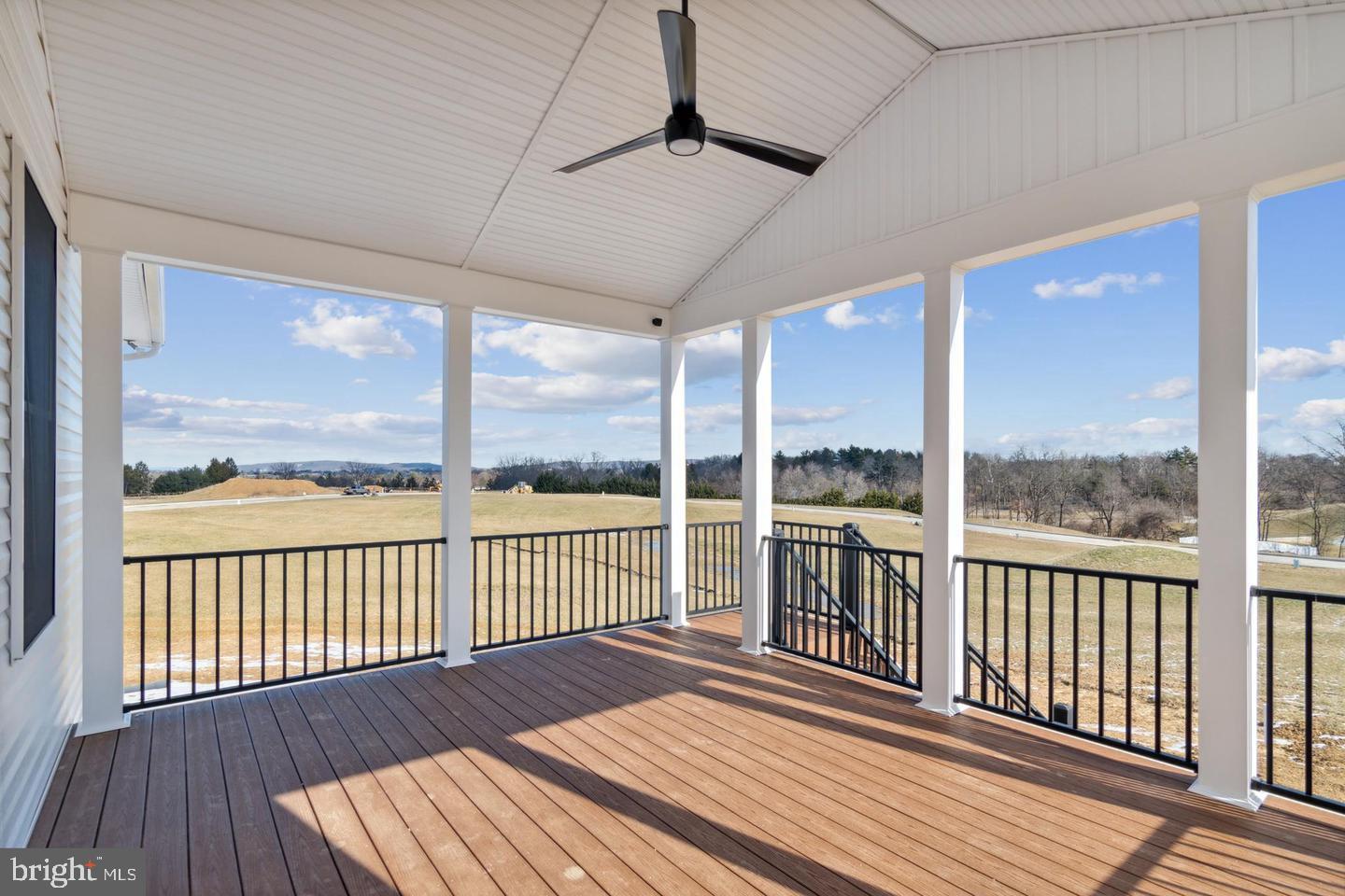 THORNBURY HUNT II - Residential