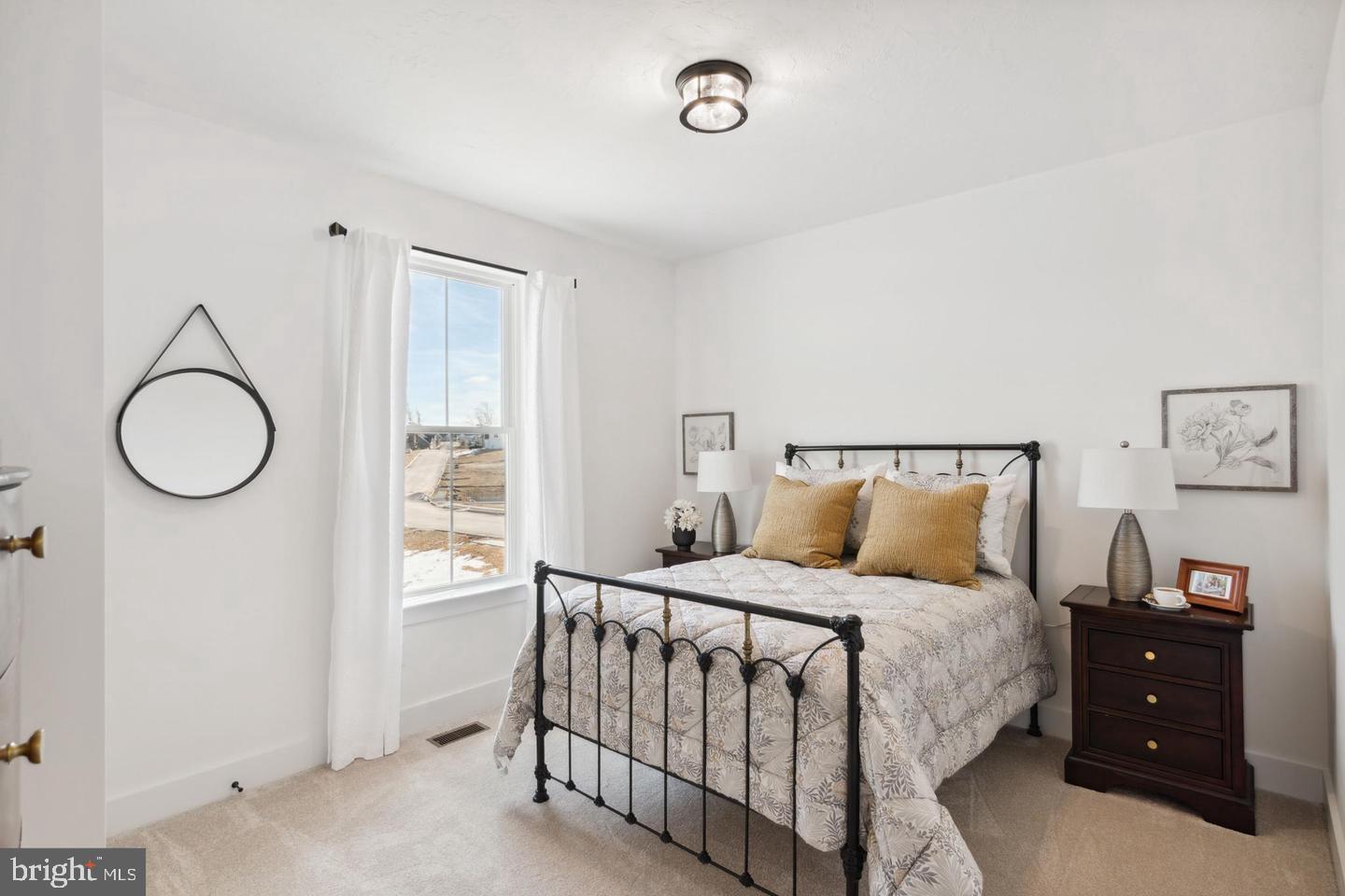 THORNBURY HUNT II - Residential