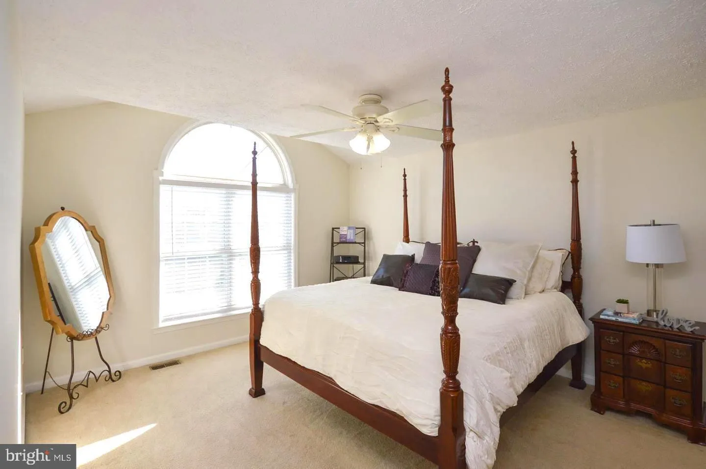 Waldorf, Maryland 20603, United States, 4 Bedrooms Bedrooms, ,3 BathroomsBathrooms,Residential,Active,136924