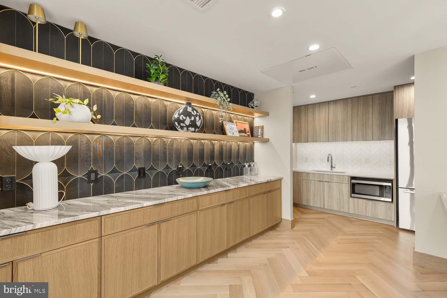 OLD TOWN NORTH - Residential