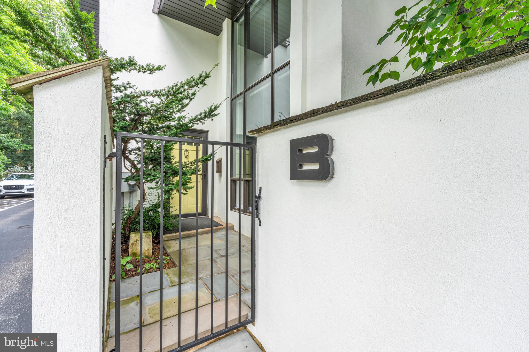 250 MONTGOMERY AVENUE B