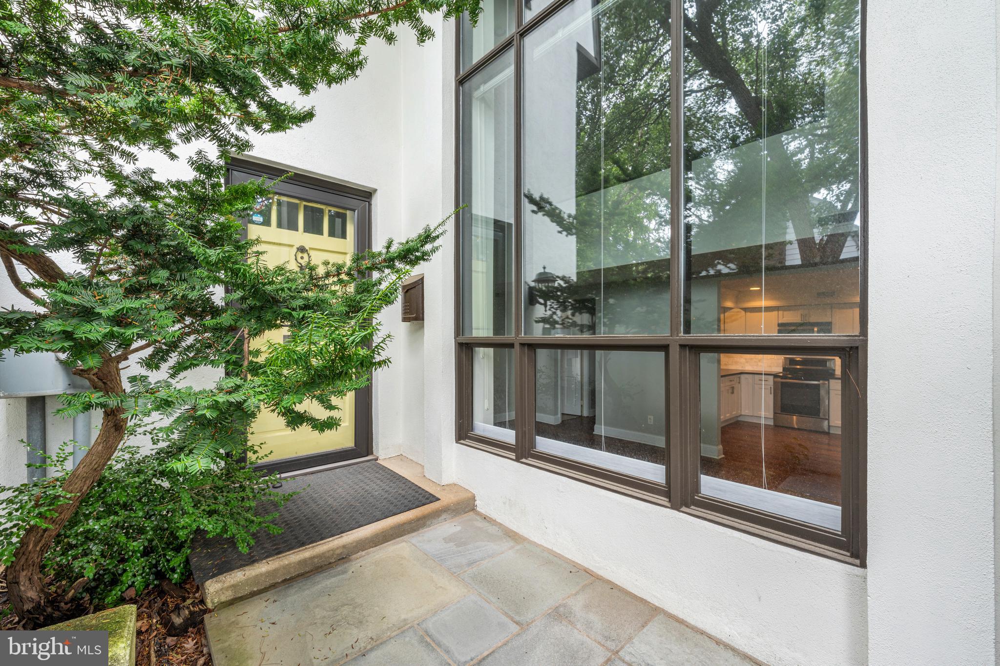 250 MONTGOMERY AVENUE B