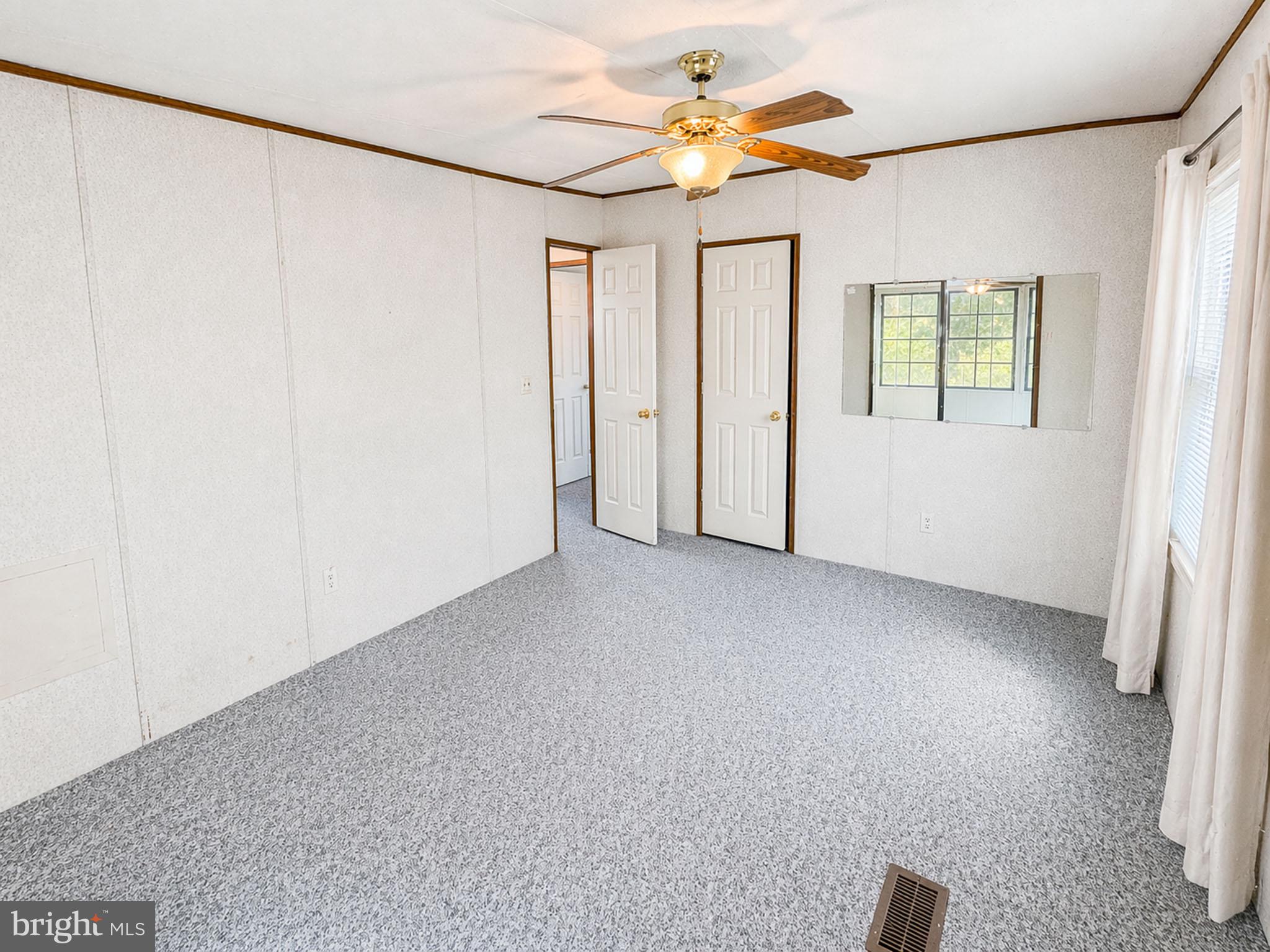 SHERWOOD ACRES - Residential