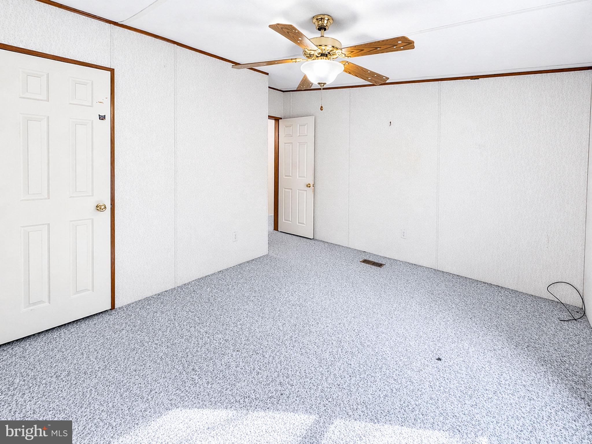 SHERWOOD ACRES - Residential