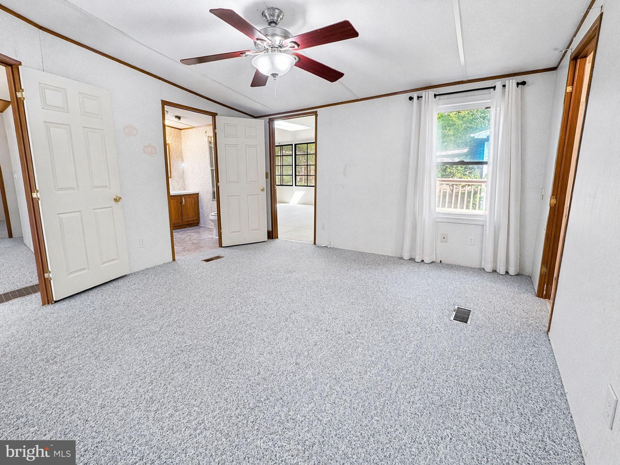 SHERWOOD ACRES - Residential