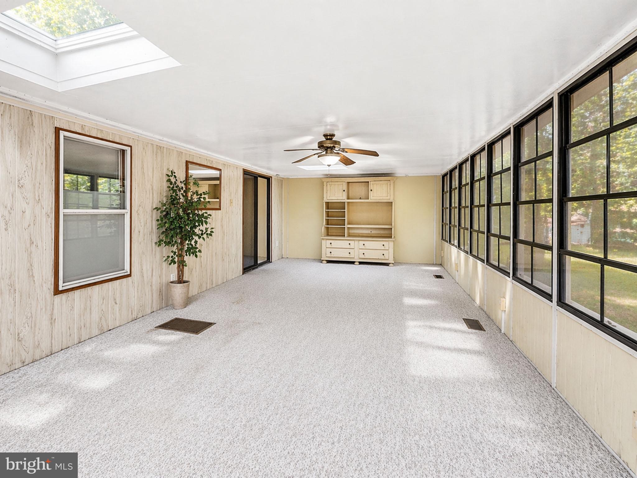 SHERWOOD ACRES - Residential