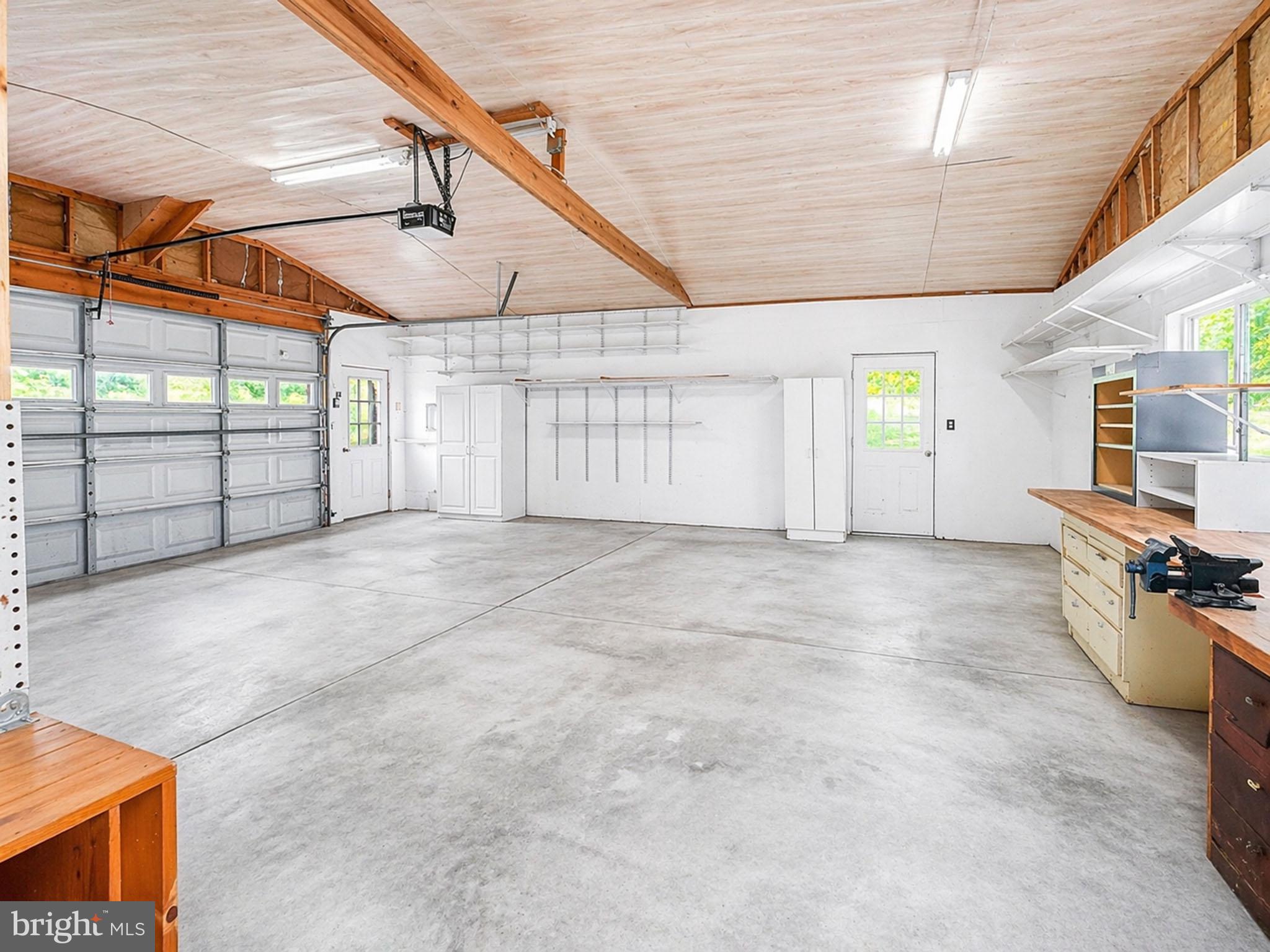 SHERWOOD ACRES - Residential