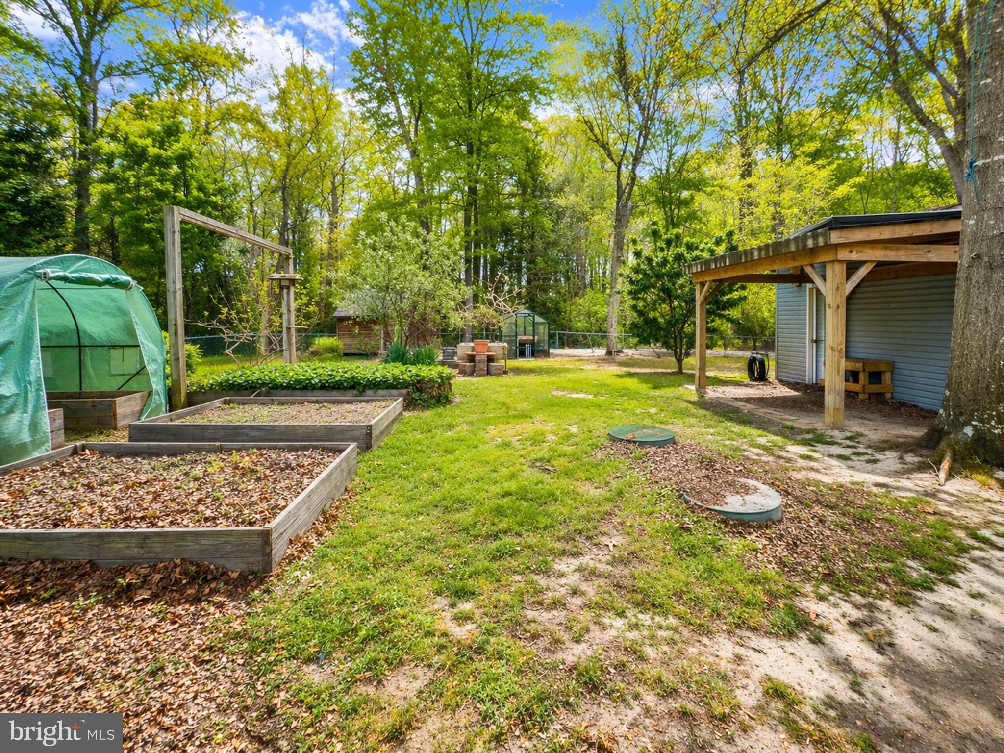 SHERWOOD ACRES - Residential