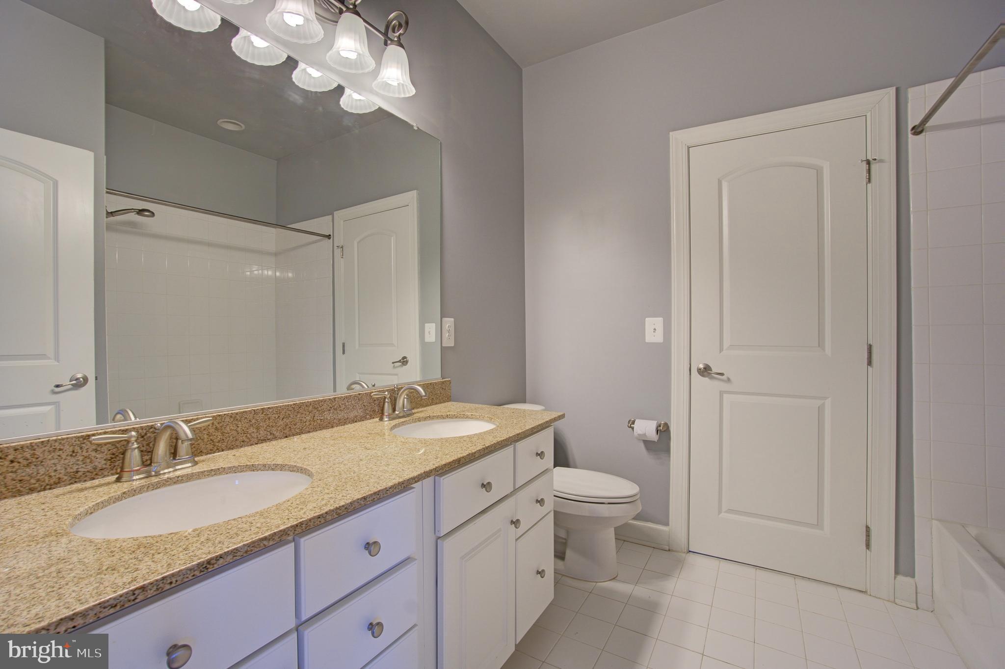 STONEGATE - Residential