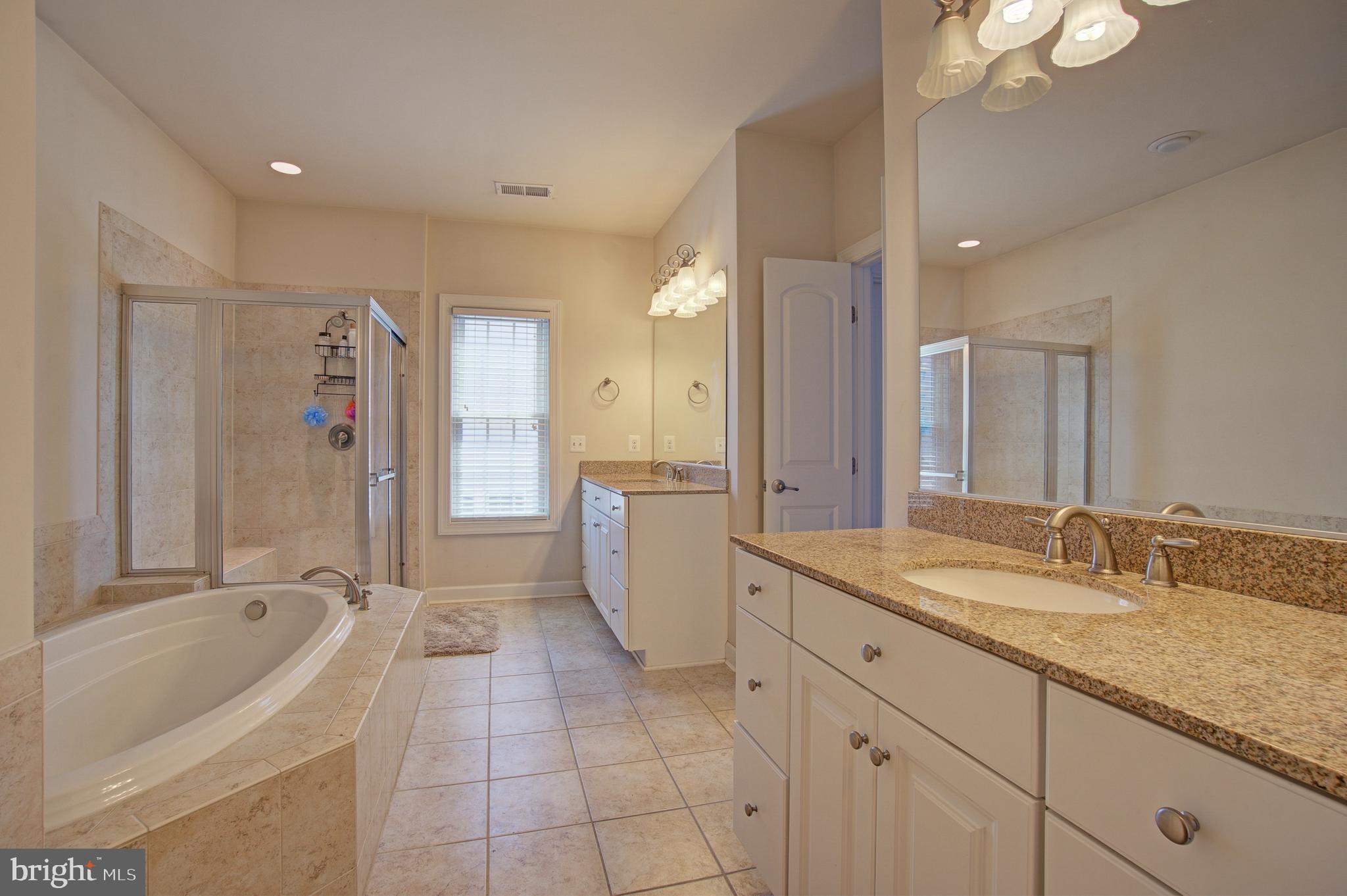 STONEGATE - Residential