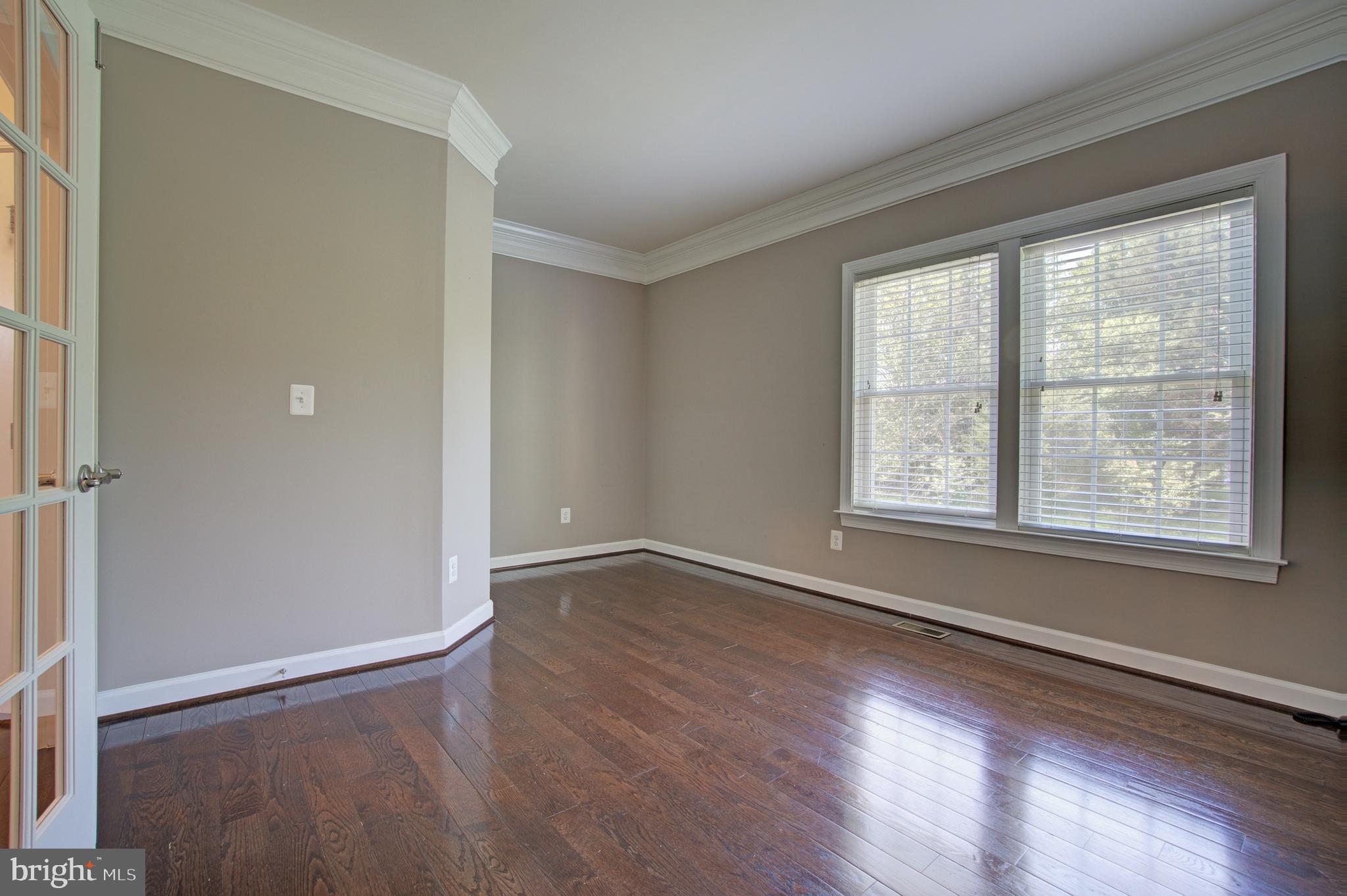 STONEGATE - Residential