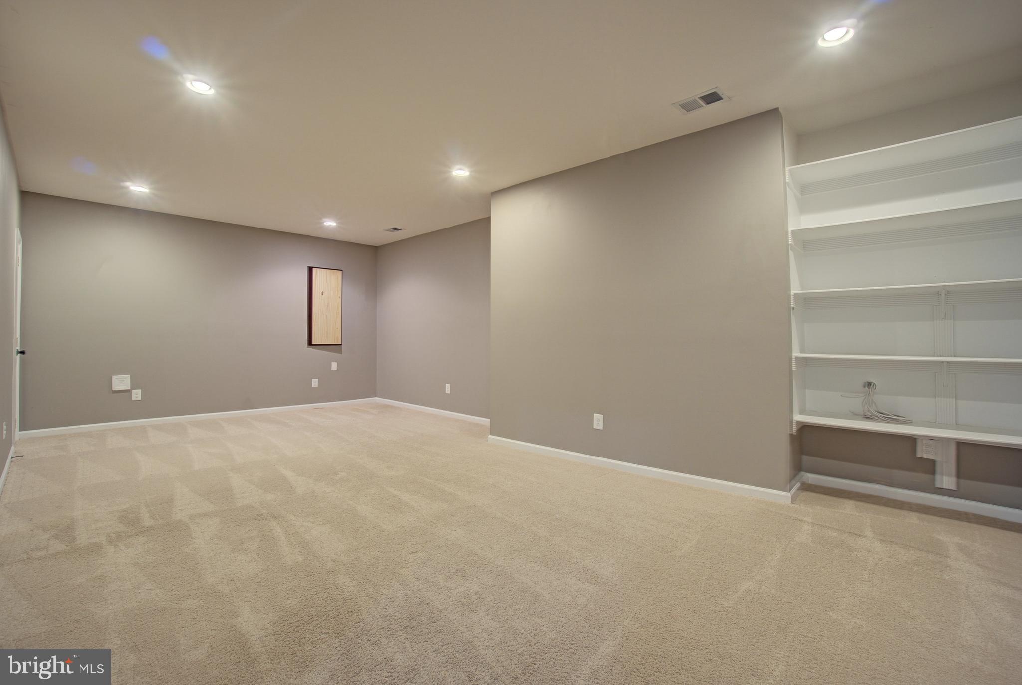 STONEGATE - Residential