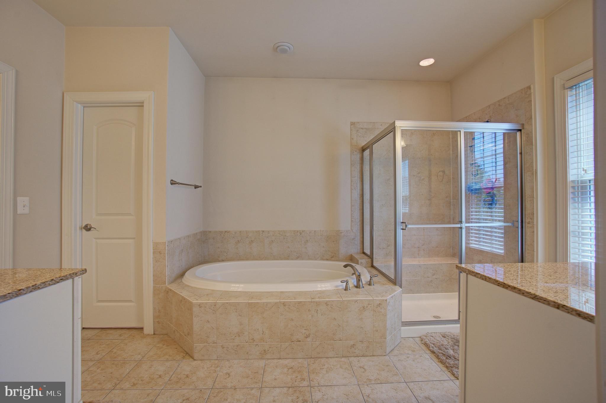 STONEGATE - Residential