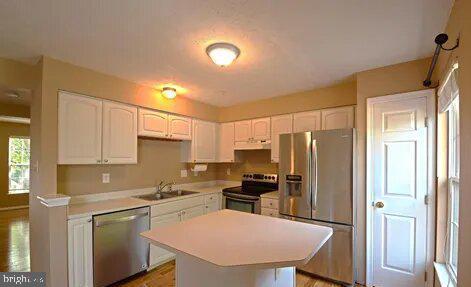 4982 LOCKARD DRIVE