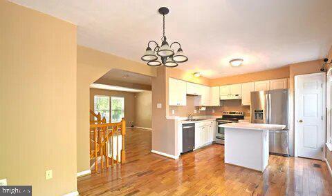 4982 LOCKARD DRIVE