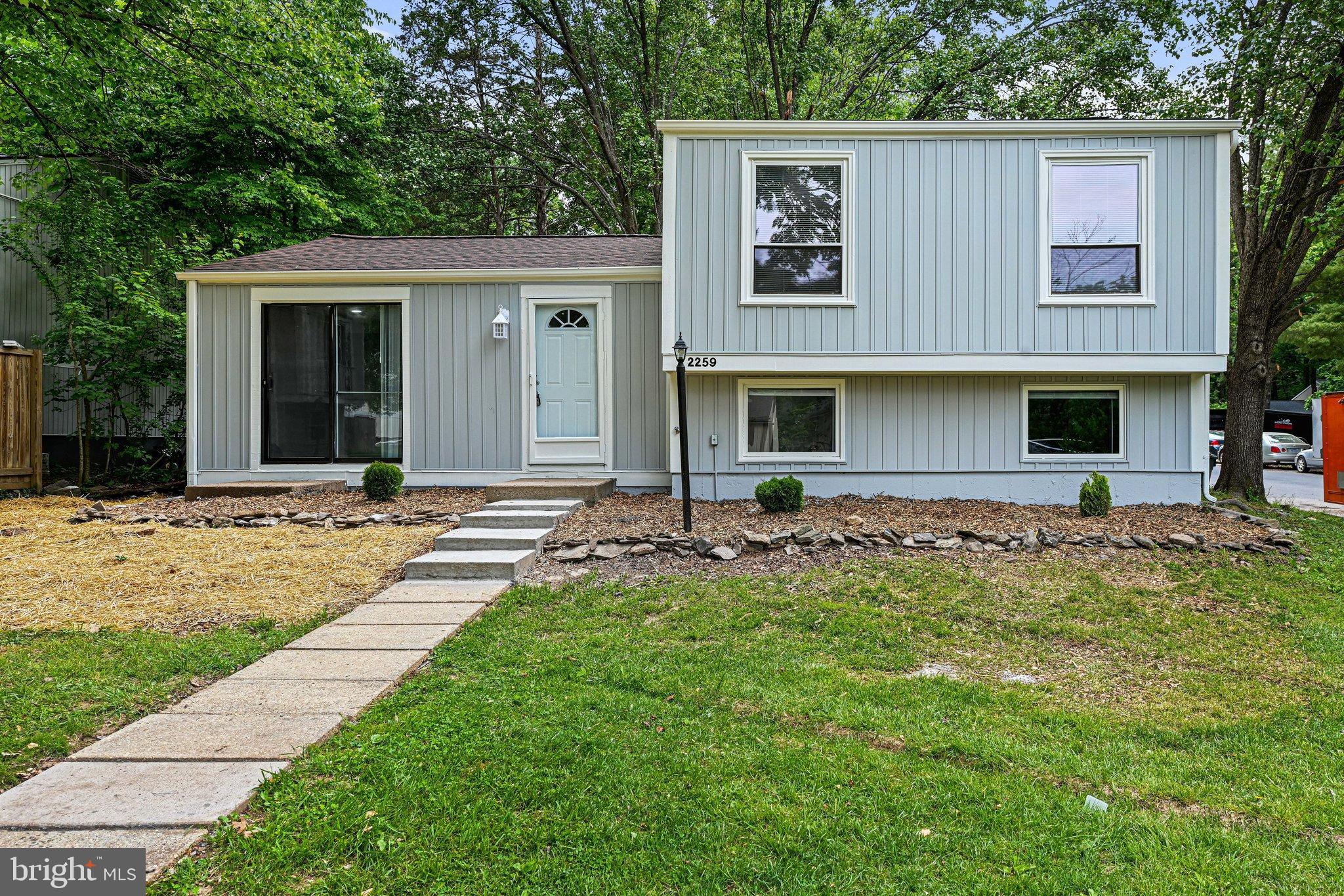 RESTON - Residential