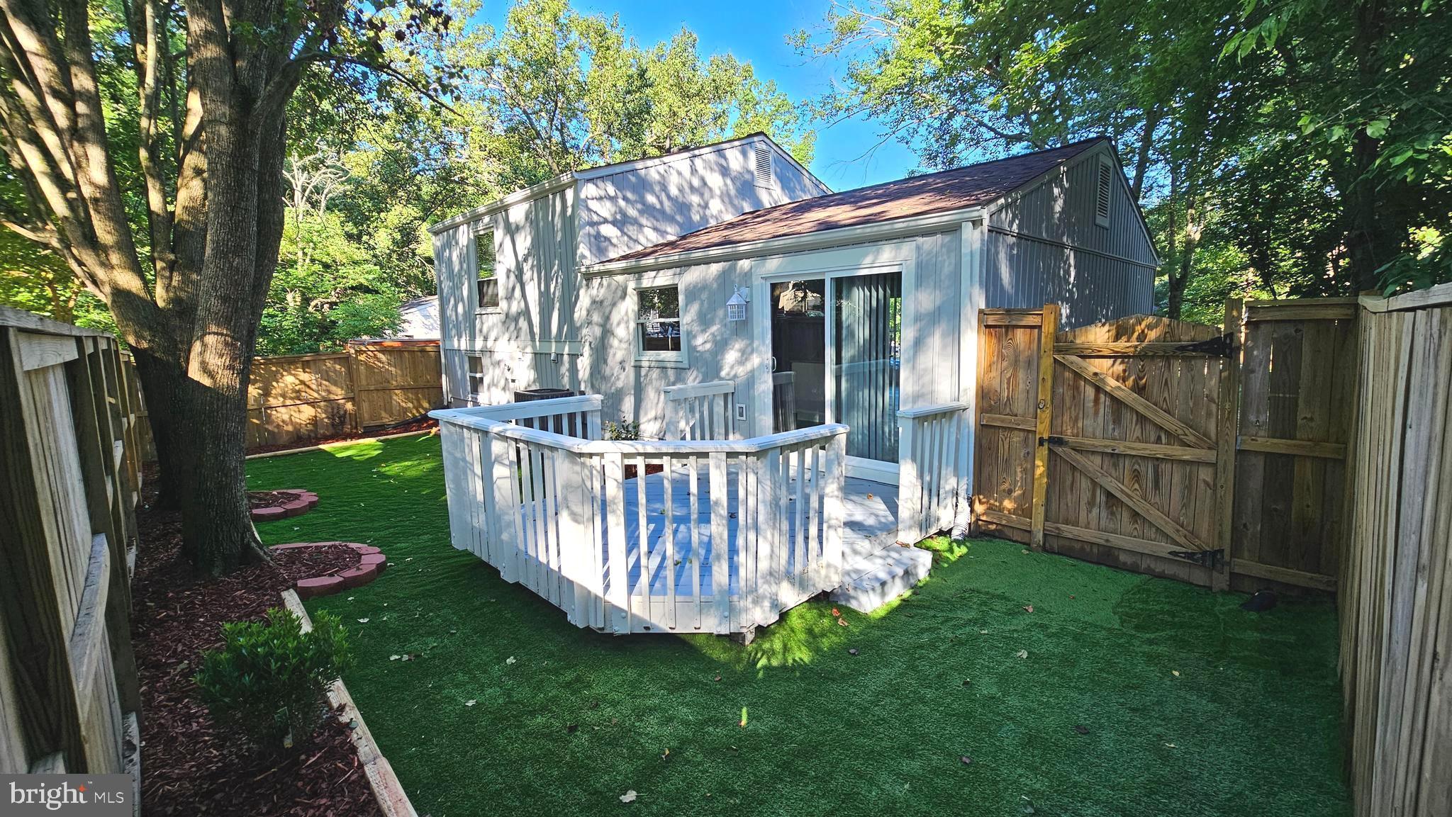 RESTON - Residential