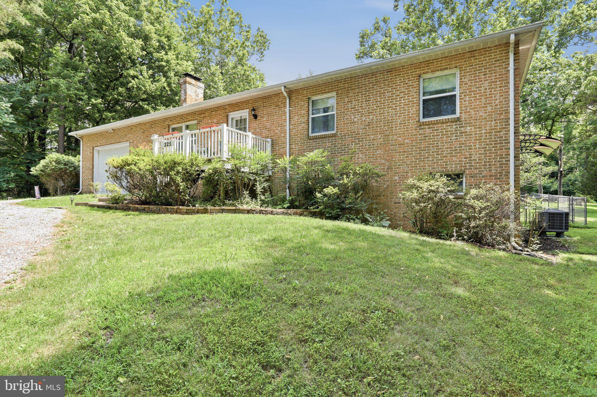 225 MOUNTAIN VIEW DRIVE